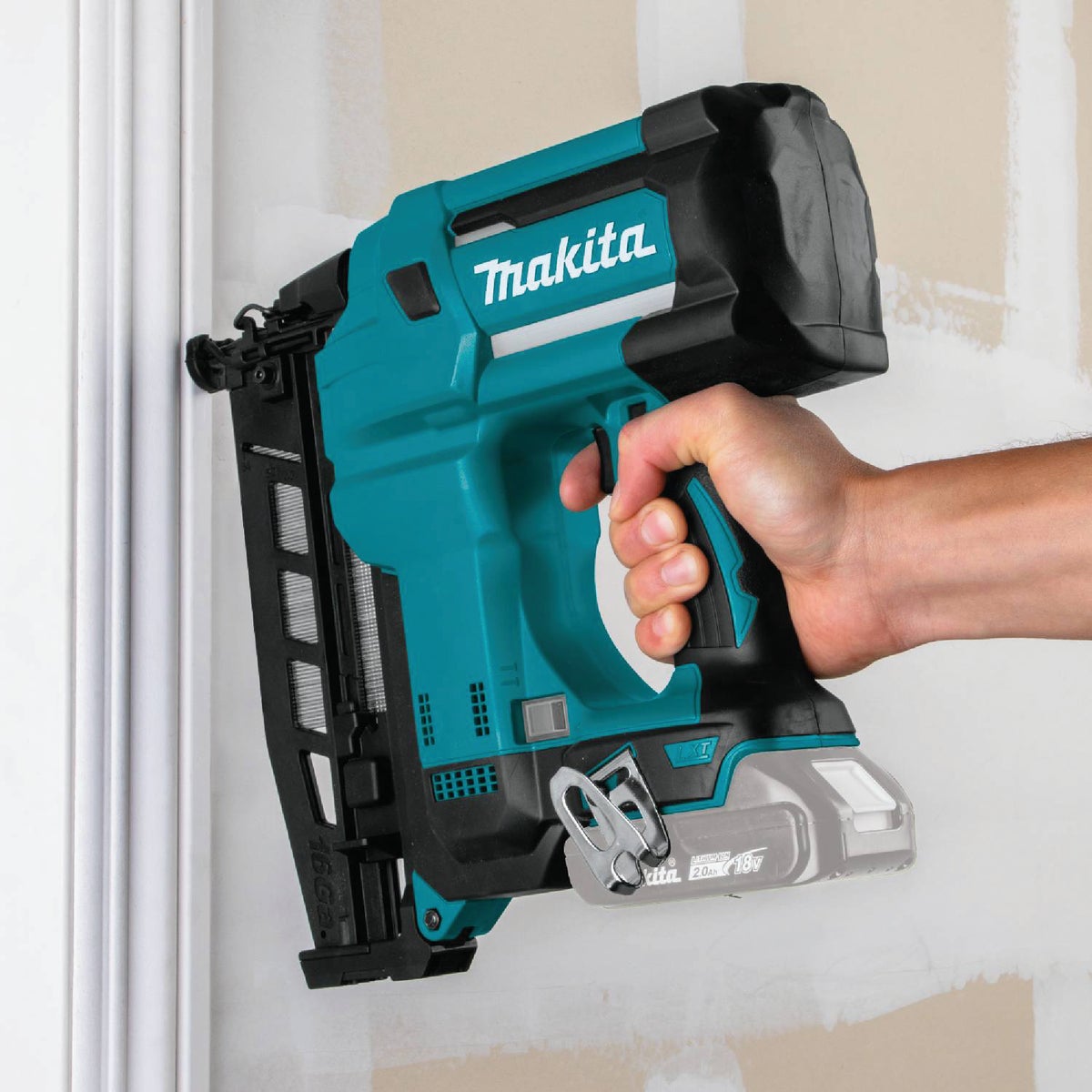 Makita 18 Volt LXT Lithium Ion 18 Gauge 2 In. Cordless Brad Nailer